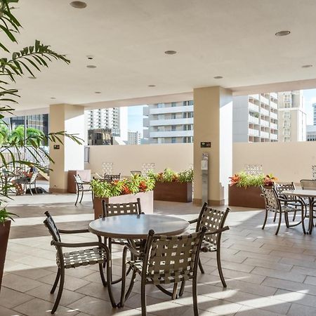 Private One Bedroom Condo, With Corporate Rental Car Savings Code Included, Free Onsite Parking Honolulu Eksteriør bilde