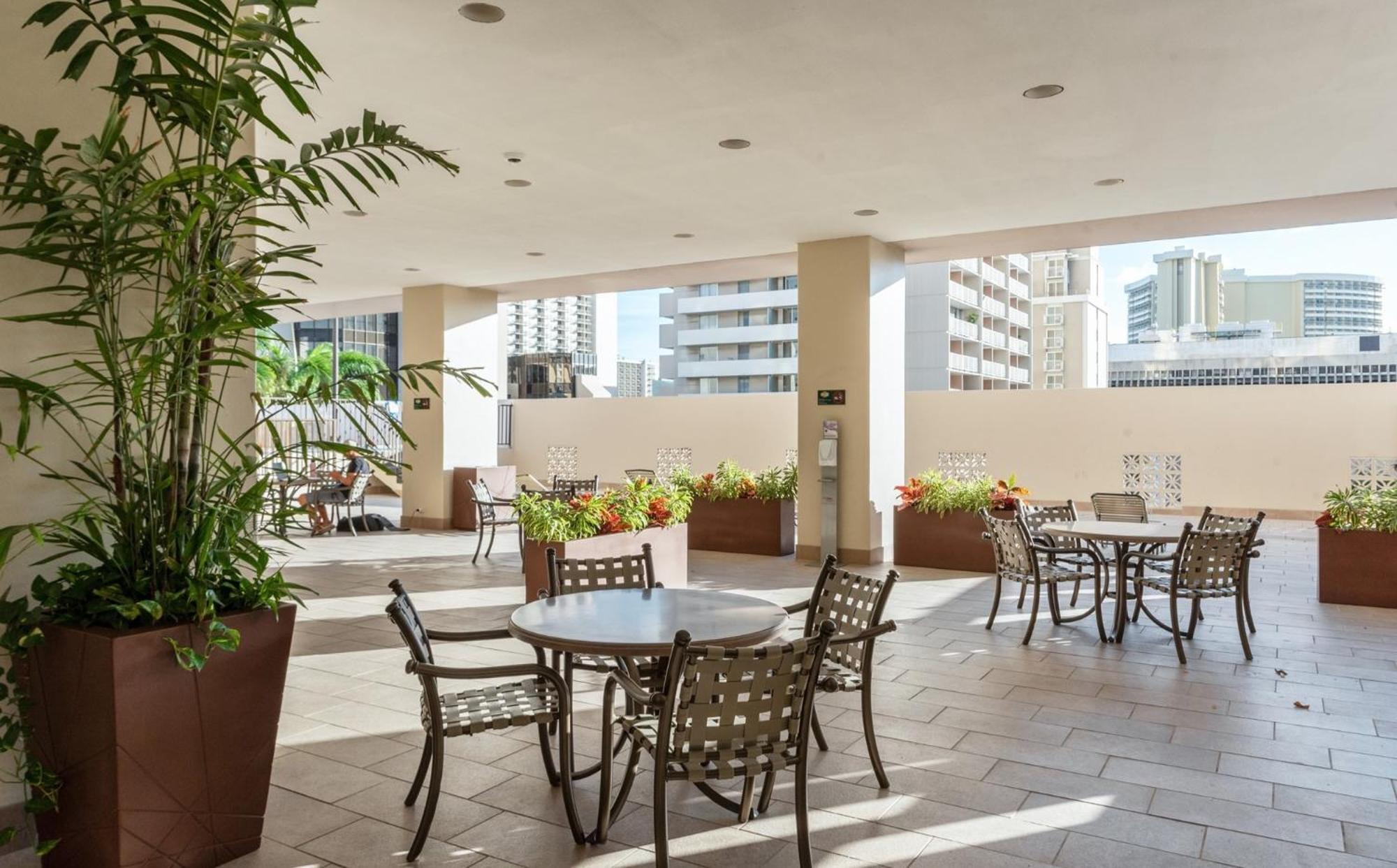 Private One Bedroom Condo, With Corporate Rental Car Savings Code Included, Free Onsite Parking Honolulu Eksteriør bilde