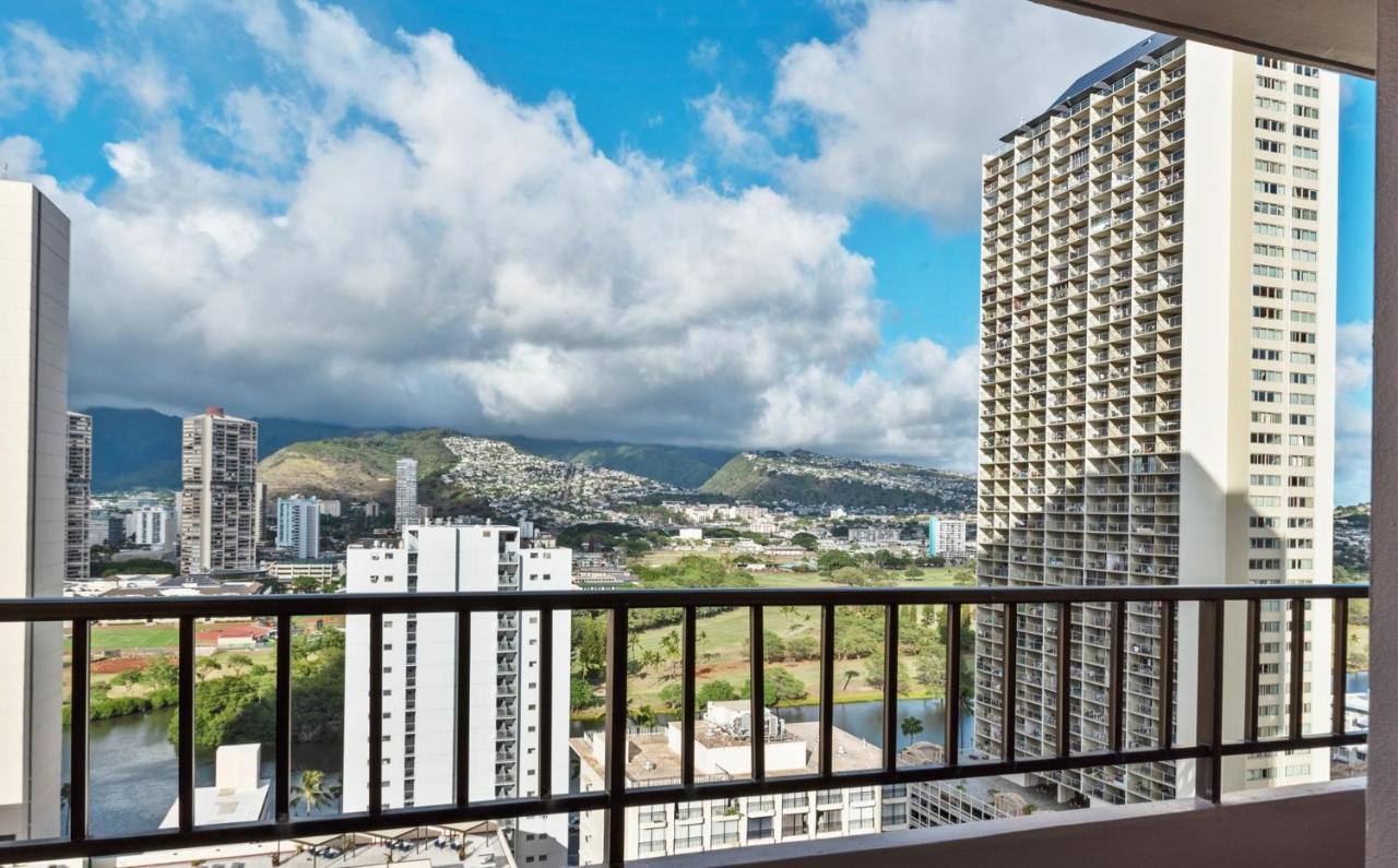 Private One Bedroom Condo, With Corporate Rental Car Savings Code Included, Free Onsite Parking Honolulu Eksteriør bilde