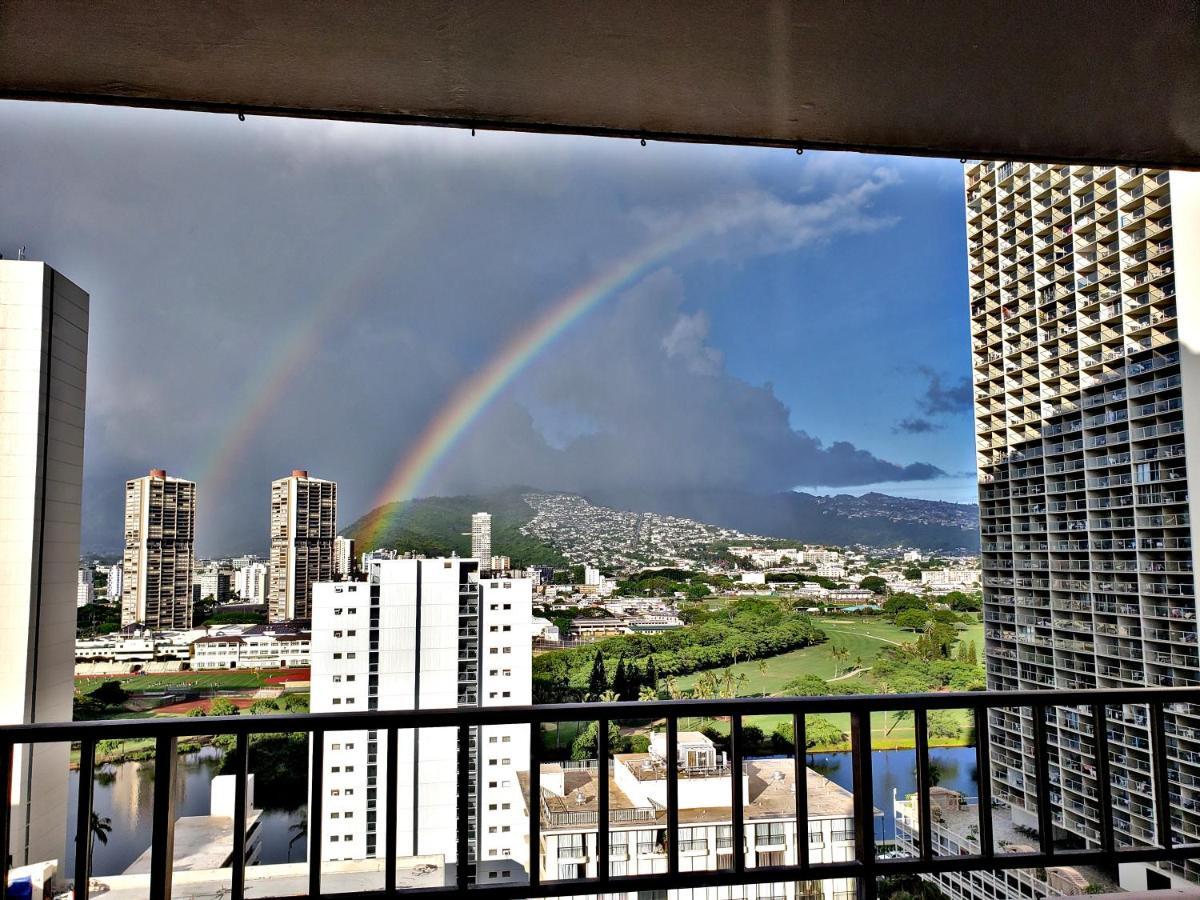 Private One Bedroom Condo, With Corporate Rental Car Savings Code Included, Free Onsite Parking Honolulu Eksteriør bilde